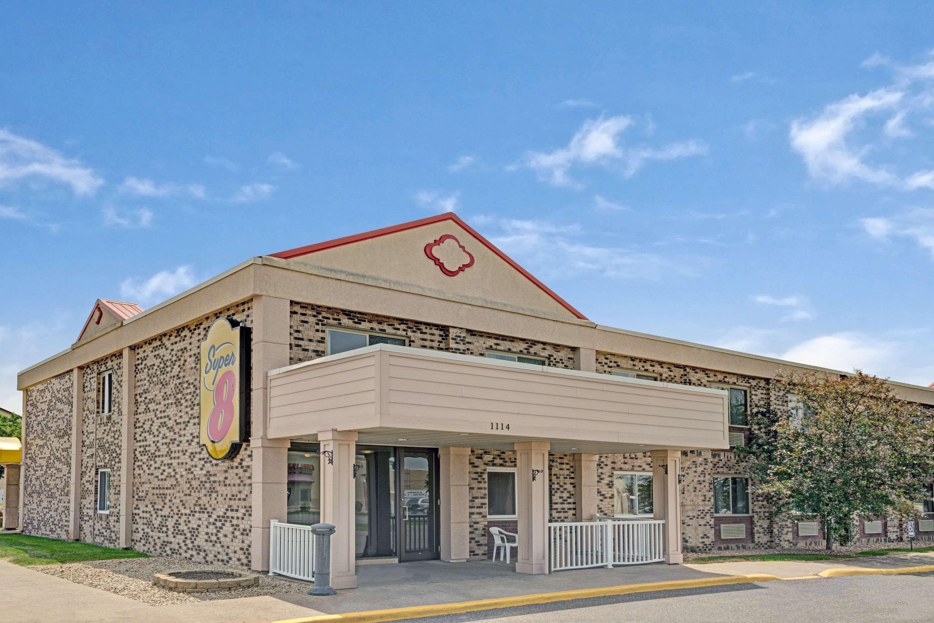 Super 8 By Wyndham Monticello Hotel Buitenkant foto