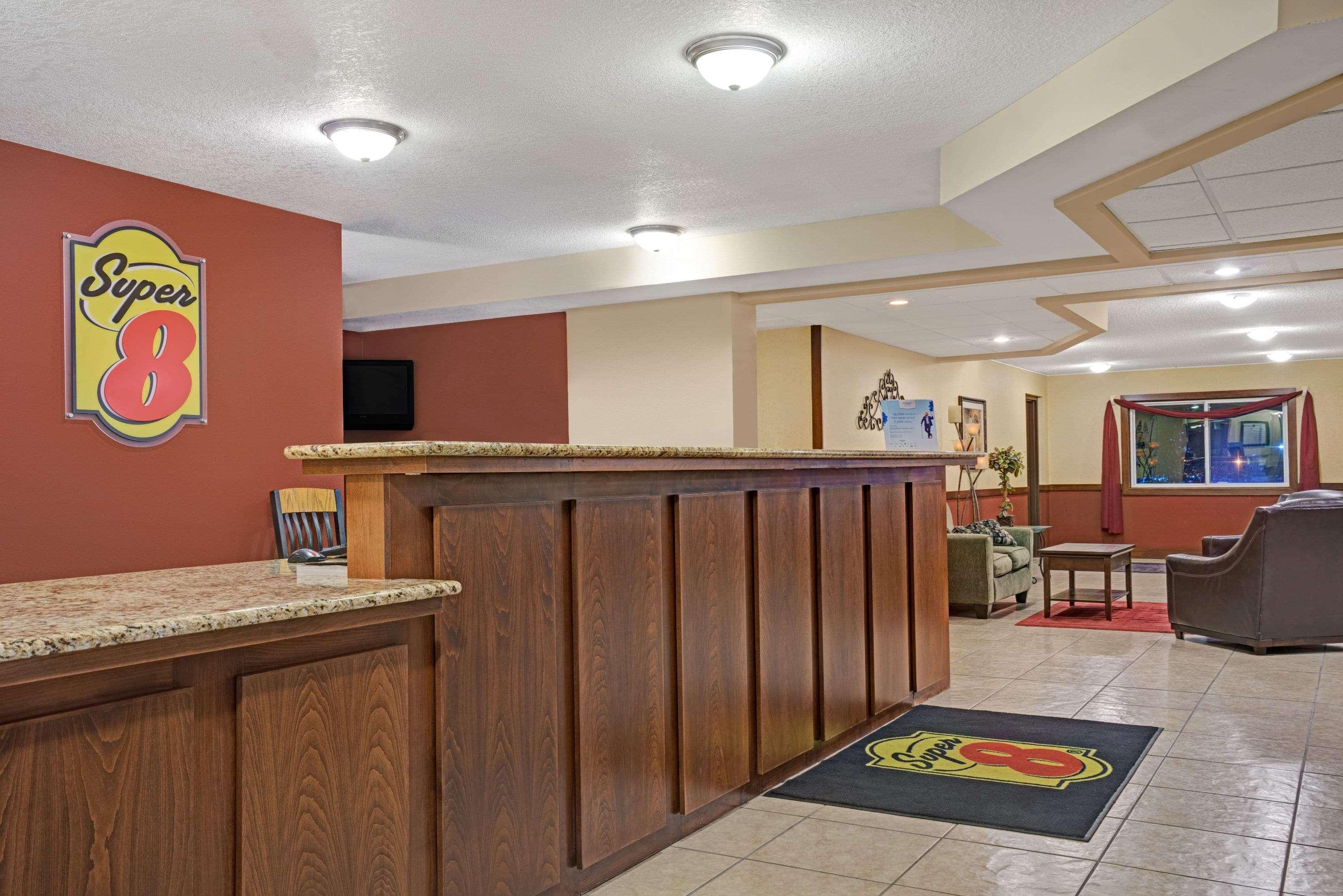 Super 8 By Wyndham Monticello Hotel Buitenkant foto